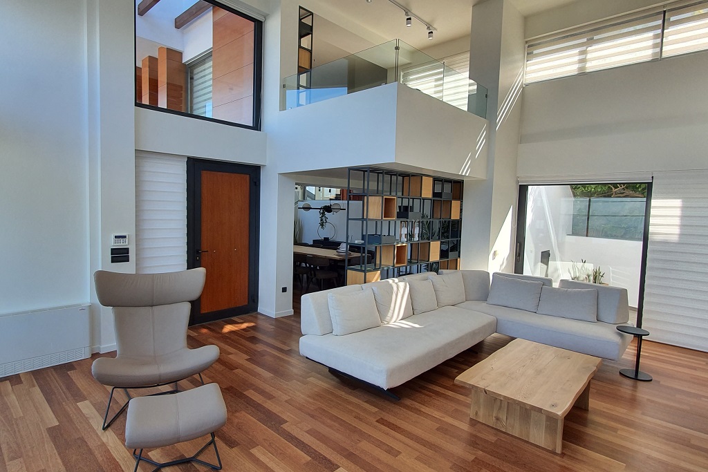 Villa Azure living room